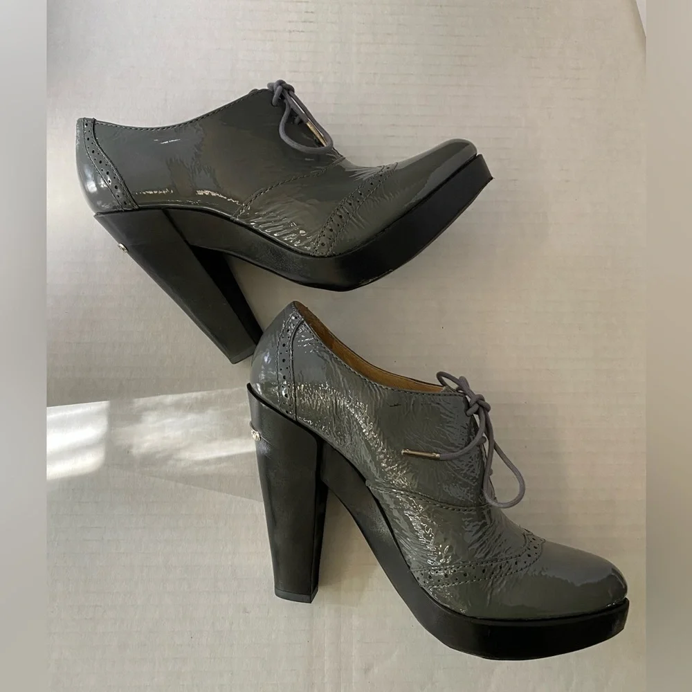 Micheal Micheal Kors grey patent leather lace up platform spectators - Picture 6 of 15